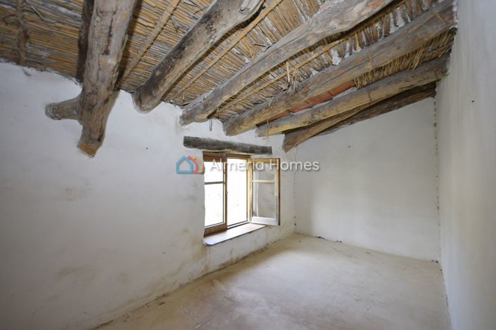 Image No.24-8 Bed Country House for sale