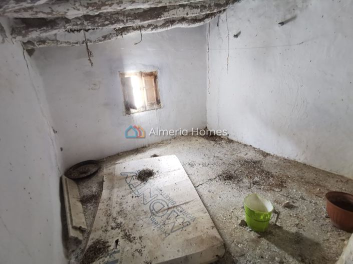 Image No.3-4 Bed Village House for sale