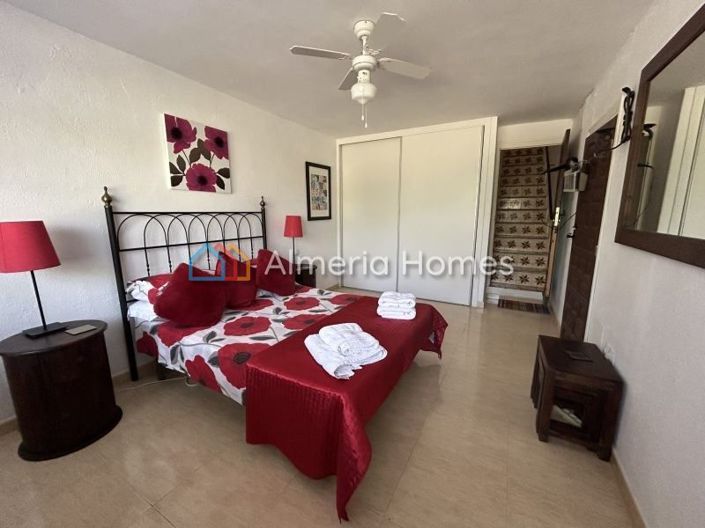 Image No.18-5 Bed Villa for sale