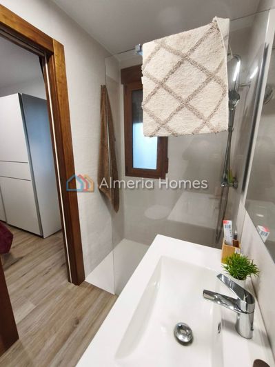 Image No.10-1 Bed Country House for sale