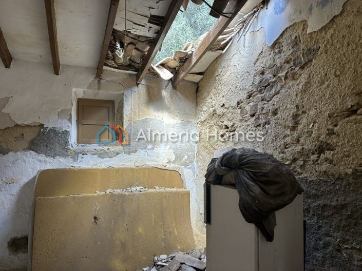 Image No.15-2 Bed Country House for sale