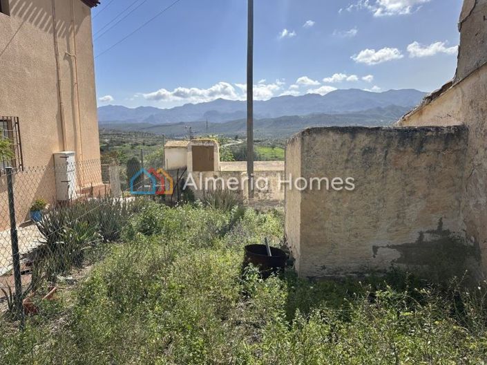 Image No.17-2 Bed Country House for sale