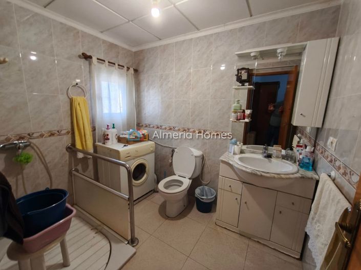 Image No.12-2 Bed Country House for sale