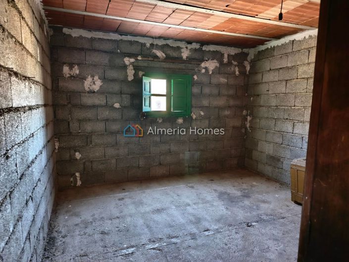 Image No.19-2 Bed Country House for sale