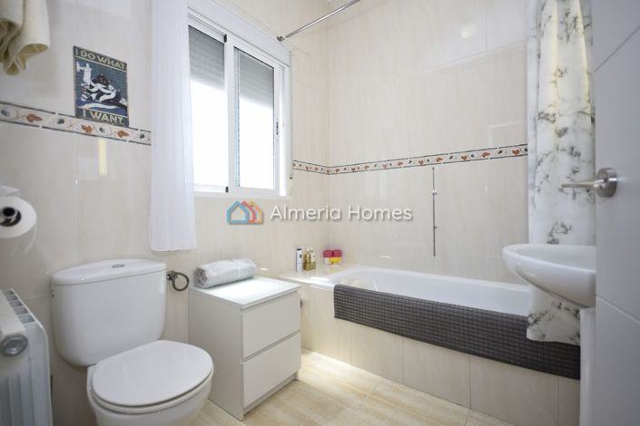 Image No.22-4 Bed Villa for sale