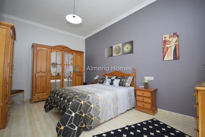 Image No.23-4 Bed Villa for sale