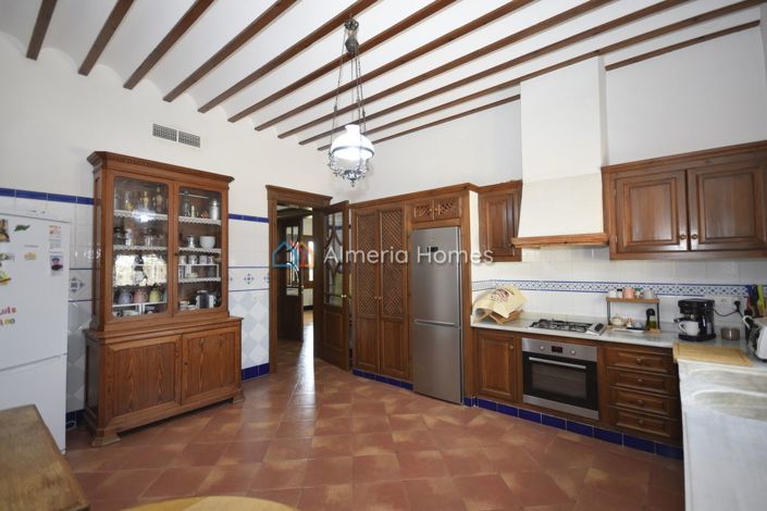 Image No.17-4 Bed Villa for sale