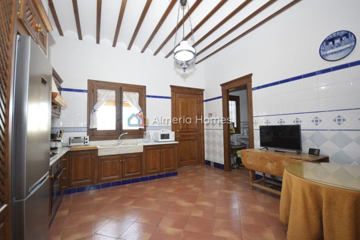 Image No.18-4 Bed Villa for sale