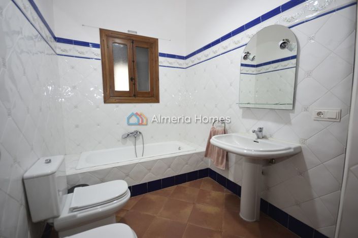 Image No.27-4 Bed Villa for sale