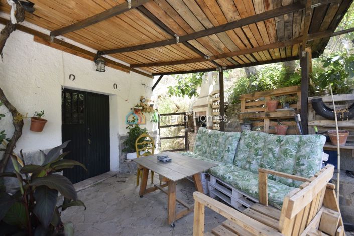 Image No.10-3 Bed Country House for sale
