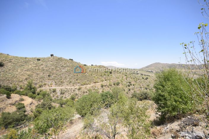 Image No.21-3 Bed Country House for sale