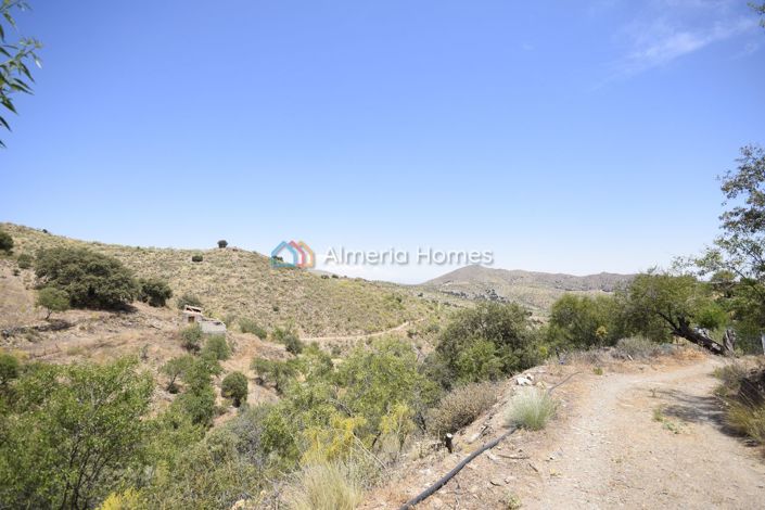 Image No.22-3 Bed Country House for sale