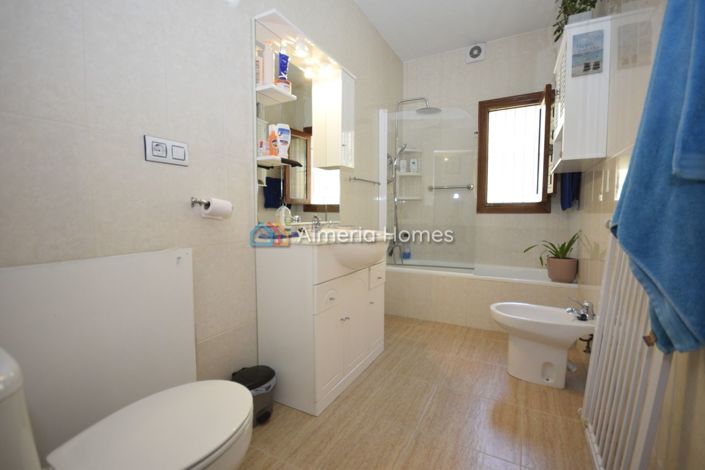 Image No.26-3 Bed Villa for sale