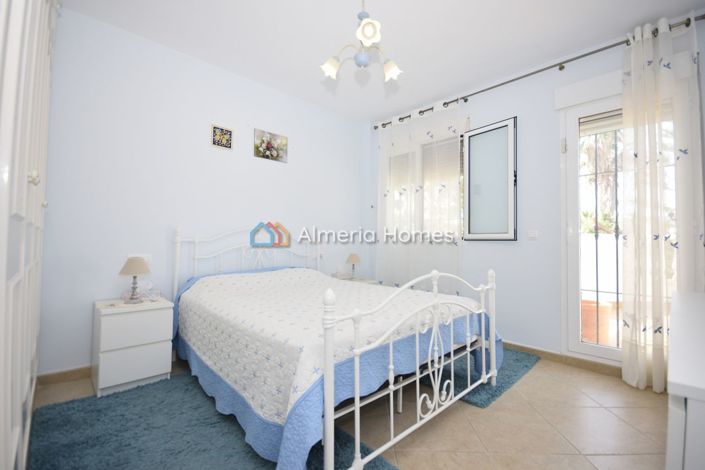 Image No.27-3 Bed Villa for sale