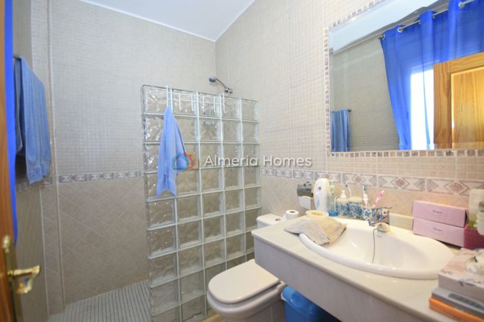Image No.28-3 Bed Villa for sale