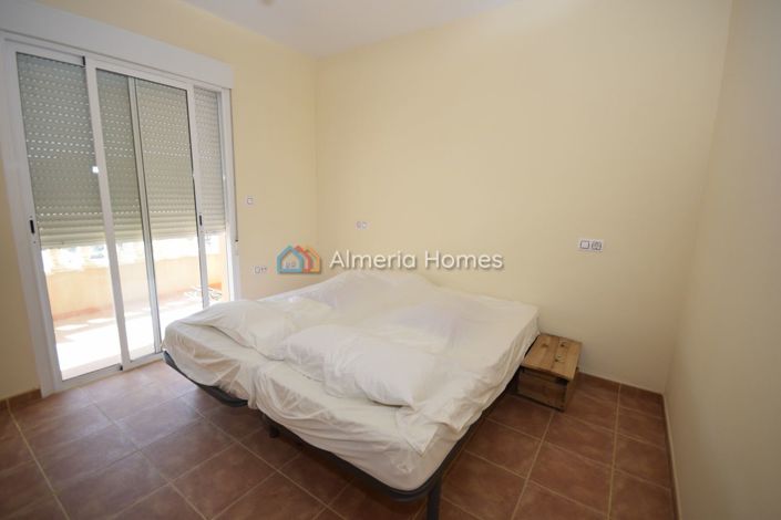 Image No.12-3 Bed Apartment for sale