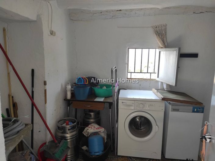 Image No.4-5 Bed Country House for sale