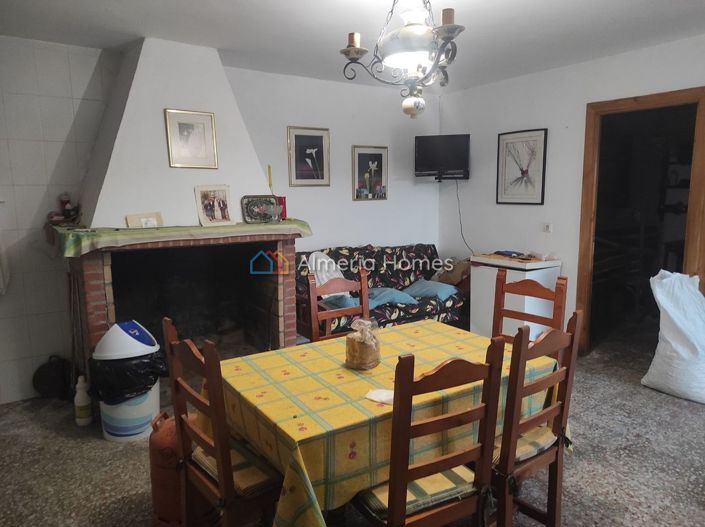 Image No.4-2 Bed Country House for sale