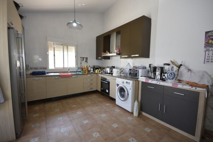 Image No.12-8 Bed Country House for sale