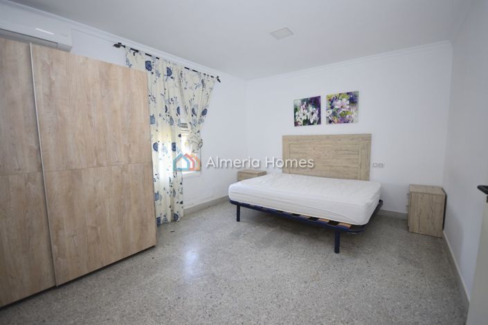 Image No.28-8 Bed Country House for sale