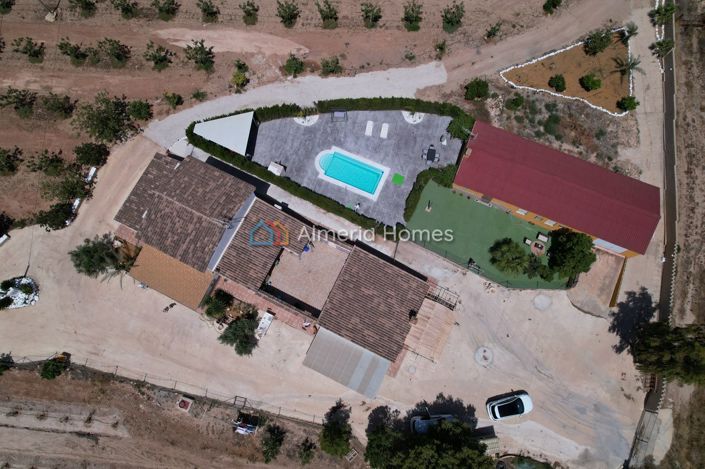 Image No.6-8 Bed Country House for sale