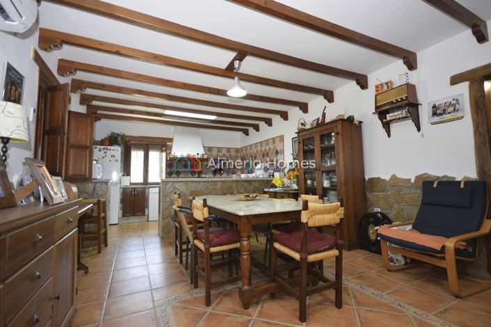 Image No.11-4 Bed Country House for sale