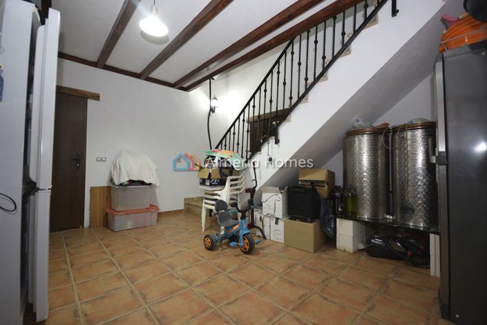 Image No.17-4 Bed Country House for sale