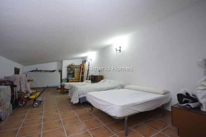 Image No.21-4 Bed Country House for sale
