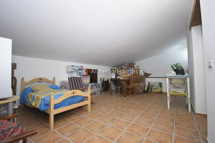 Image No.22-4 Bed Country House for sale