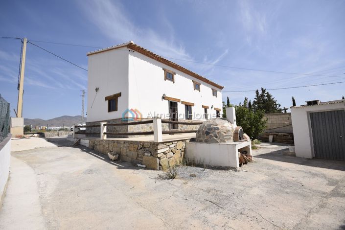 Image No.8-4 Bed Country House for sale