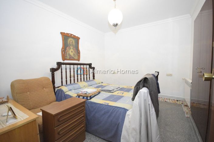 Image No.14-8 Bed Villa for sale