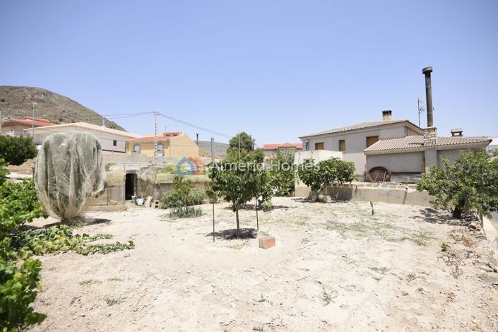 Image No.29-8 Bed Villa for sale