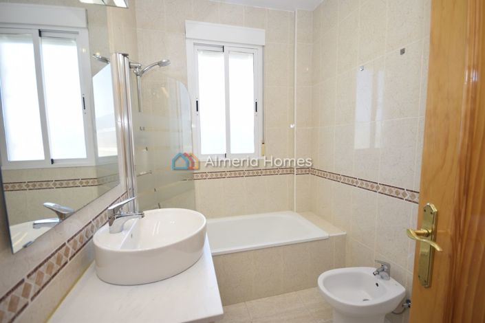 Image No.26-4 Bed Villa for sale
