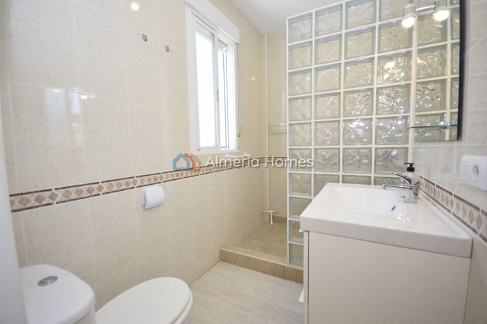 Image No.28-4 Bed Villa for sale
