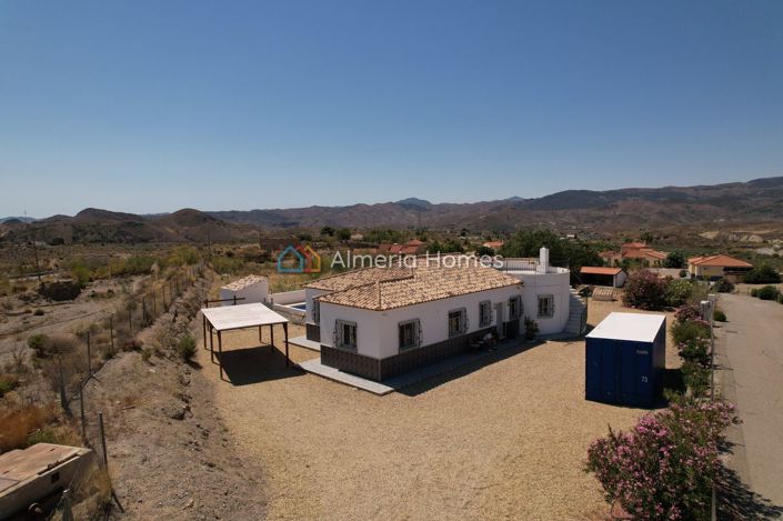 Image No.3-4 Bed Villa for sale