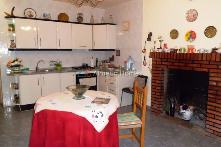 Image No.6-3 Bed Country House for sale