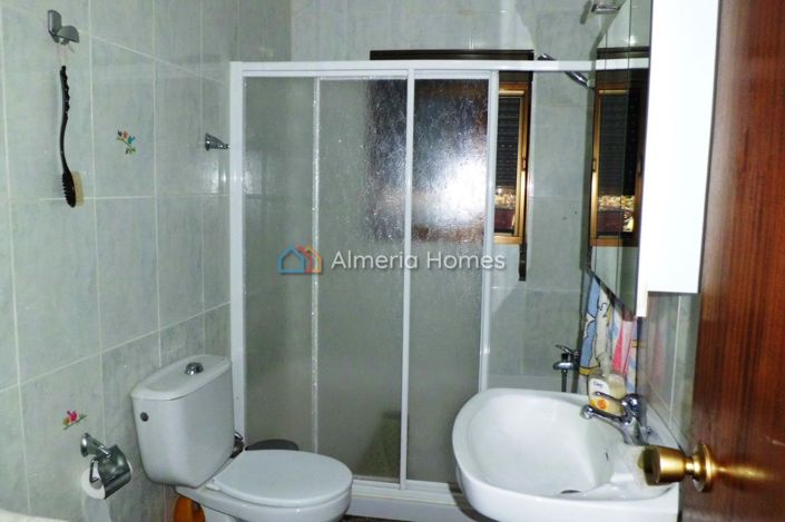 Image No.8-3 Bed Country House for sale