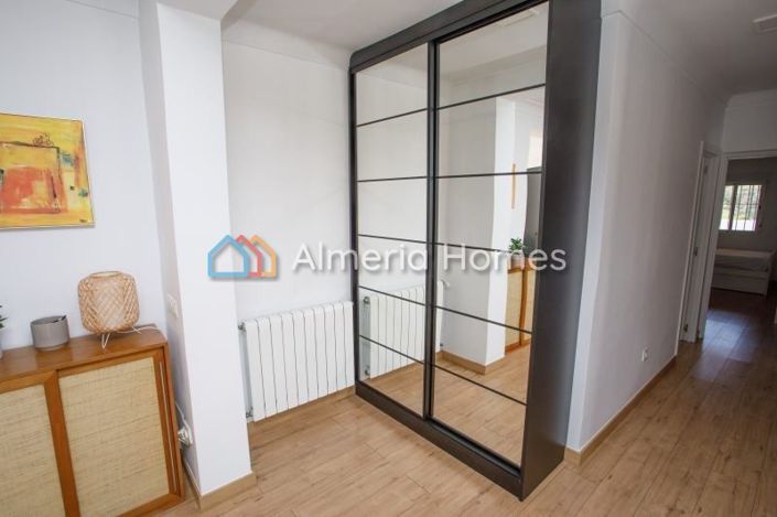 Image No.10-3 Bed Villa for sale