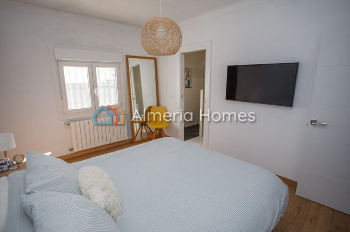 Image No.12-3 Bed Villa for sale