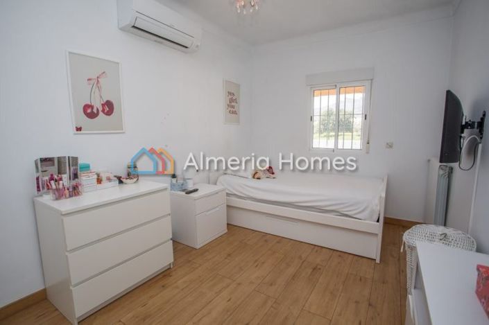 Image No.15-3 Bed Villa for sale