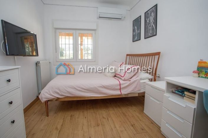 Image No.17-3 Bed Villa for sale