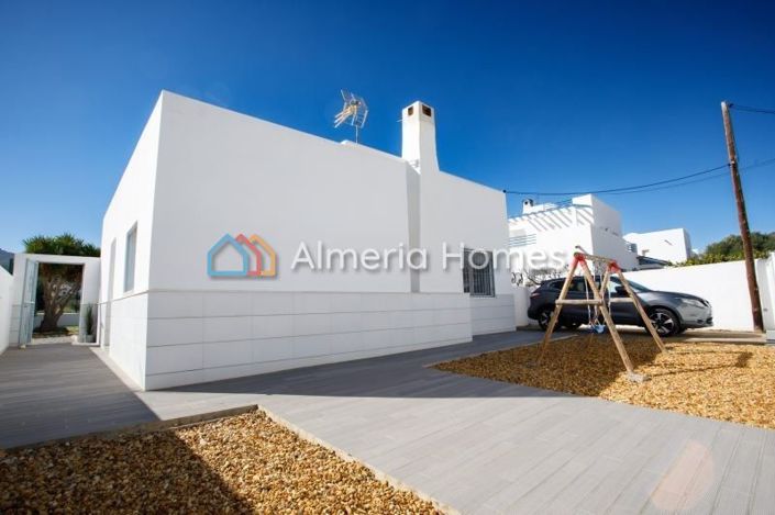 Image No.4-3 Bed Villa for sale