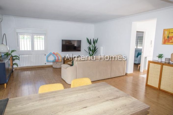 Image No.5-3 Bed Villa for sale
