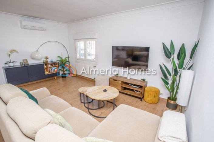 Image No.6-3 Bed Villa for sale