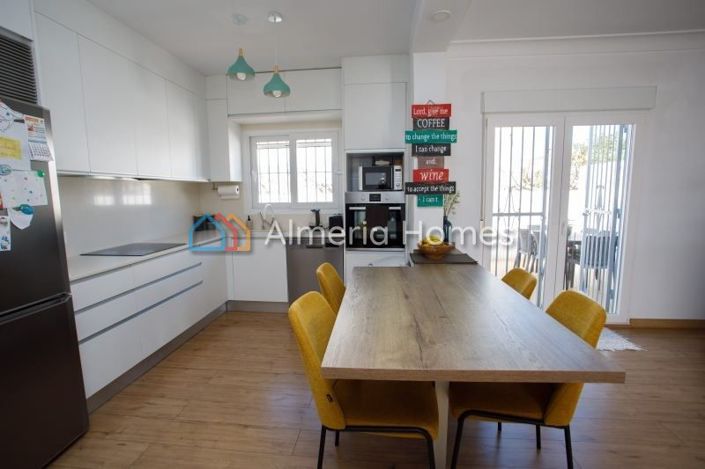 Image No.7-3 Bed Villa for sale