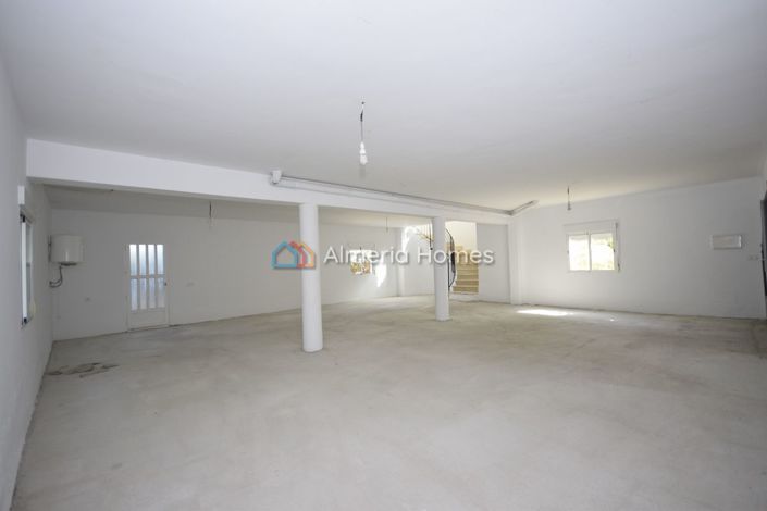 Image No.21-3 Bed Villa for sale