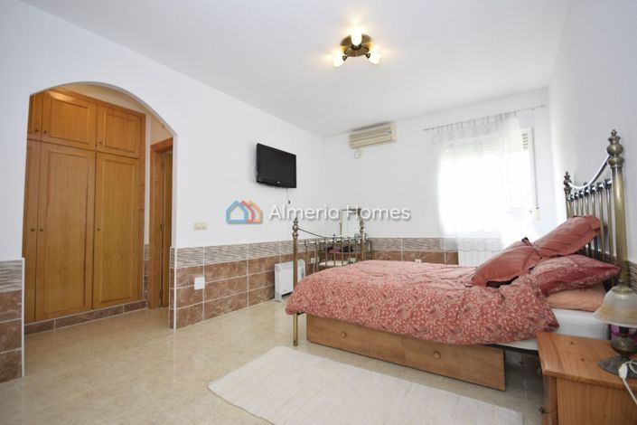 Image No.20-4 Bed Villa for sale