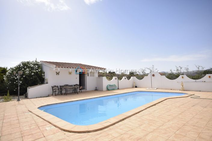 Image No.25-4 Bed Villa for sale