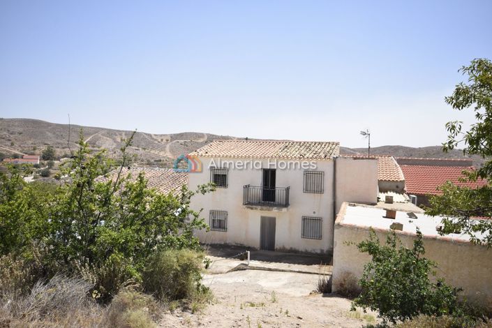 Image No.22-6 Bed Country House for sale