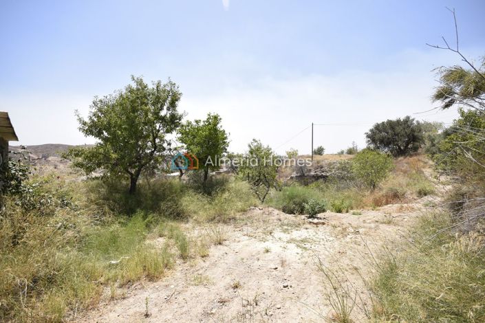 Image No.16-3 Bed Country House for sale